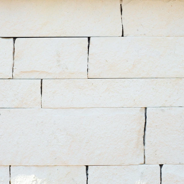 Ivory White — dry-stack thin veneer from Mountain Valley Stone Inc.
