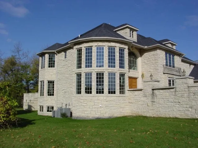 Anamosa limestone · residential veneer installation.